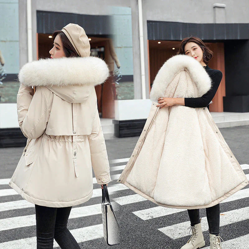 Women's winter coat with loose hood and thick synthetic fleece