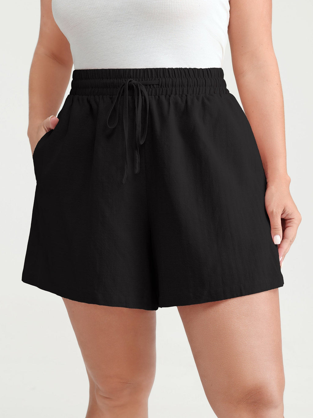 Plain Drawstring Elastic Waist Pockets Shorts