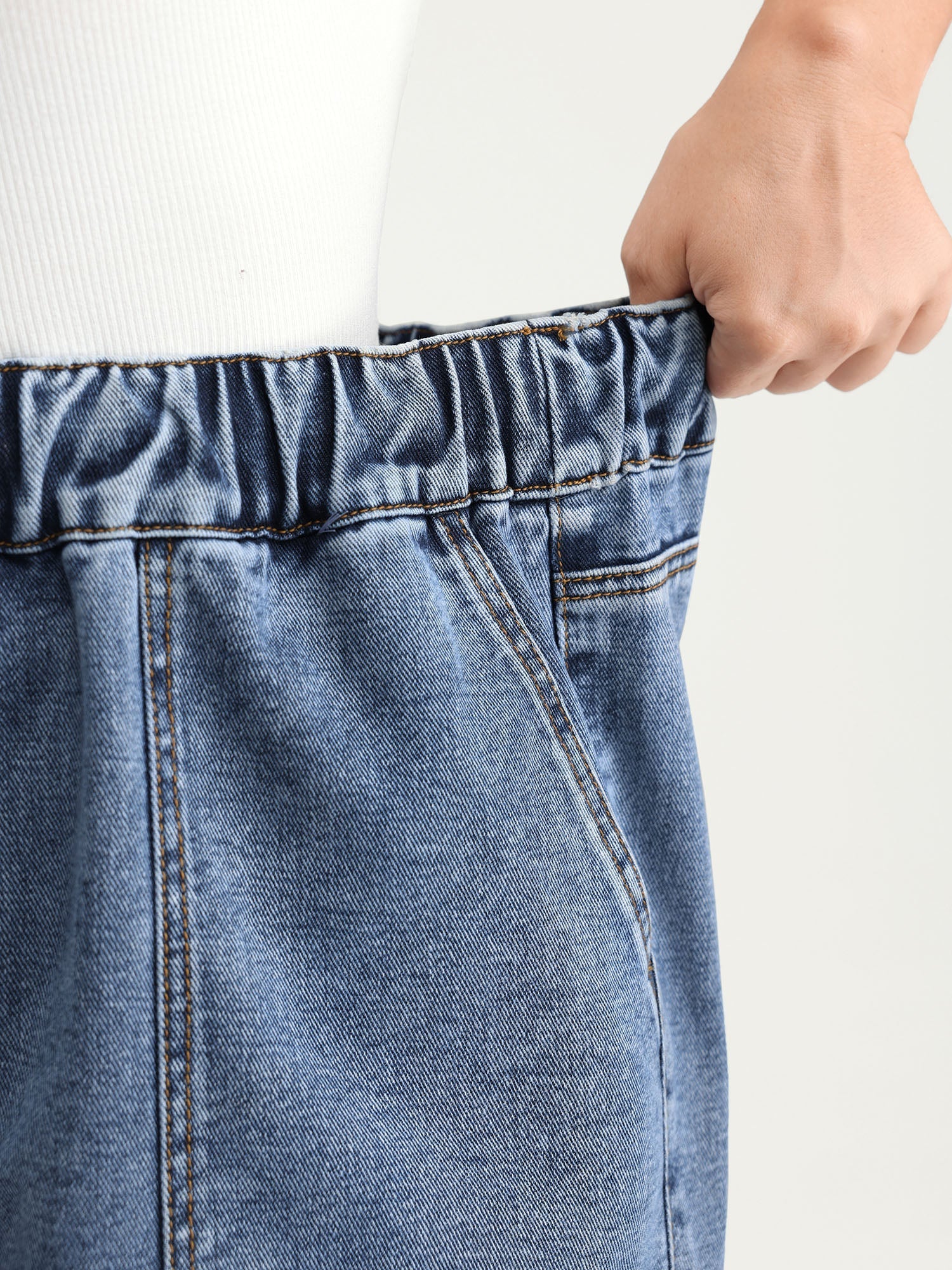 Everyday Stretchy Straight-Leg Denim Shorts