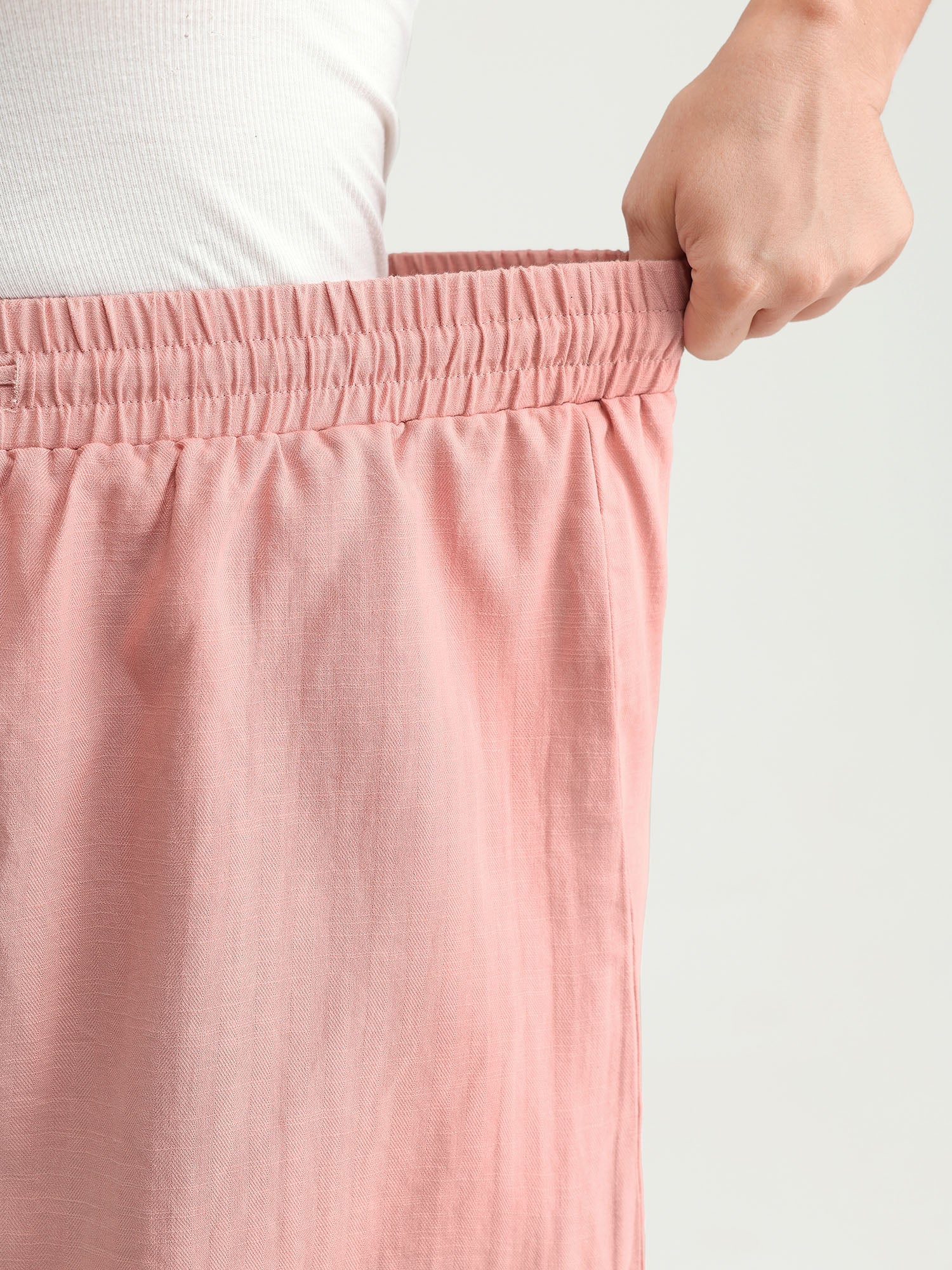 Plain Drawstring Elastic Waist Pockets Shorts