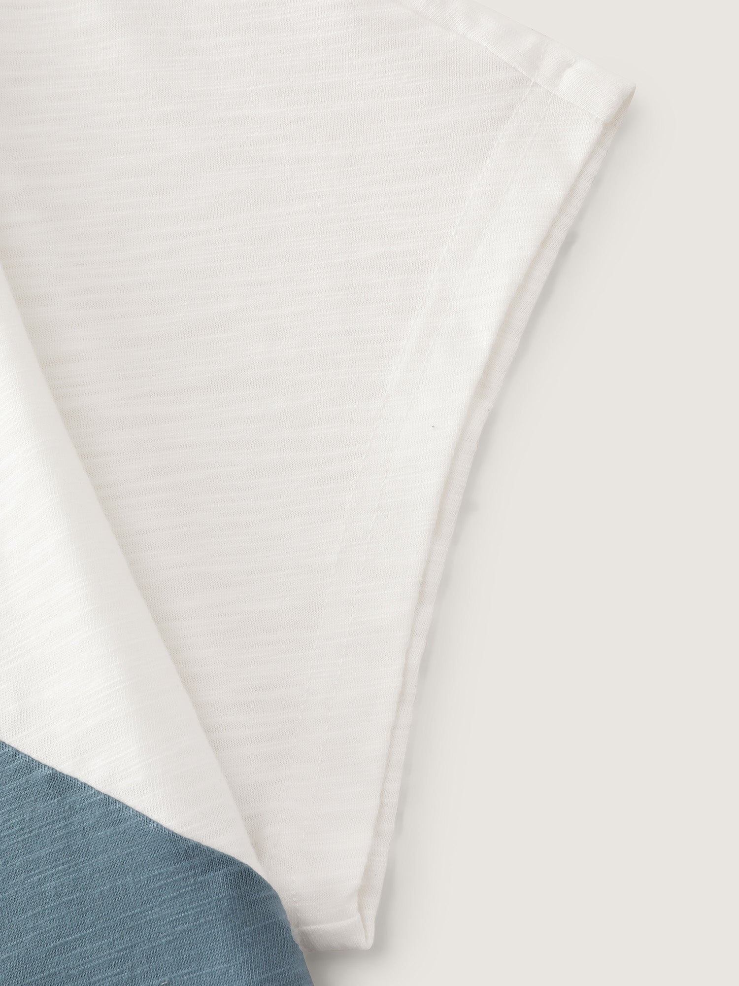 Colorblock Textured Round Neck T-Shirt