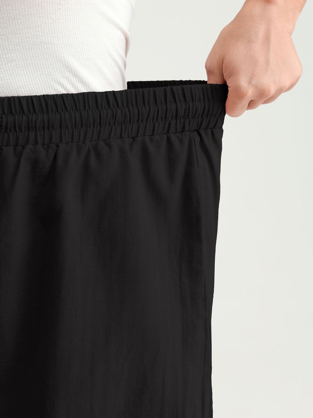 Plain Drawstring Elastic Waist Pockets Shorts
