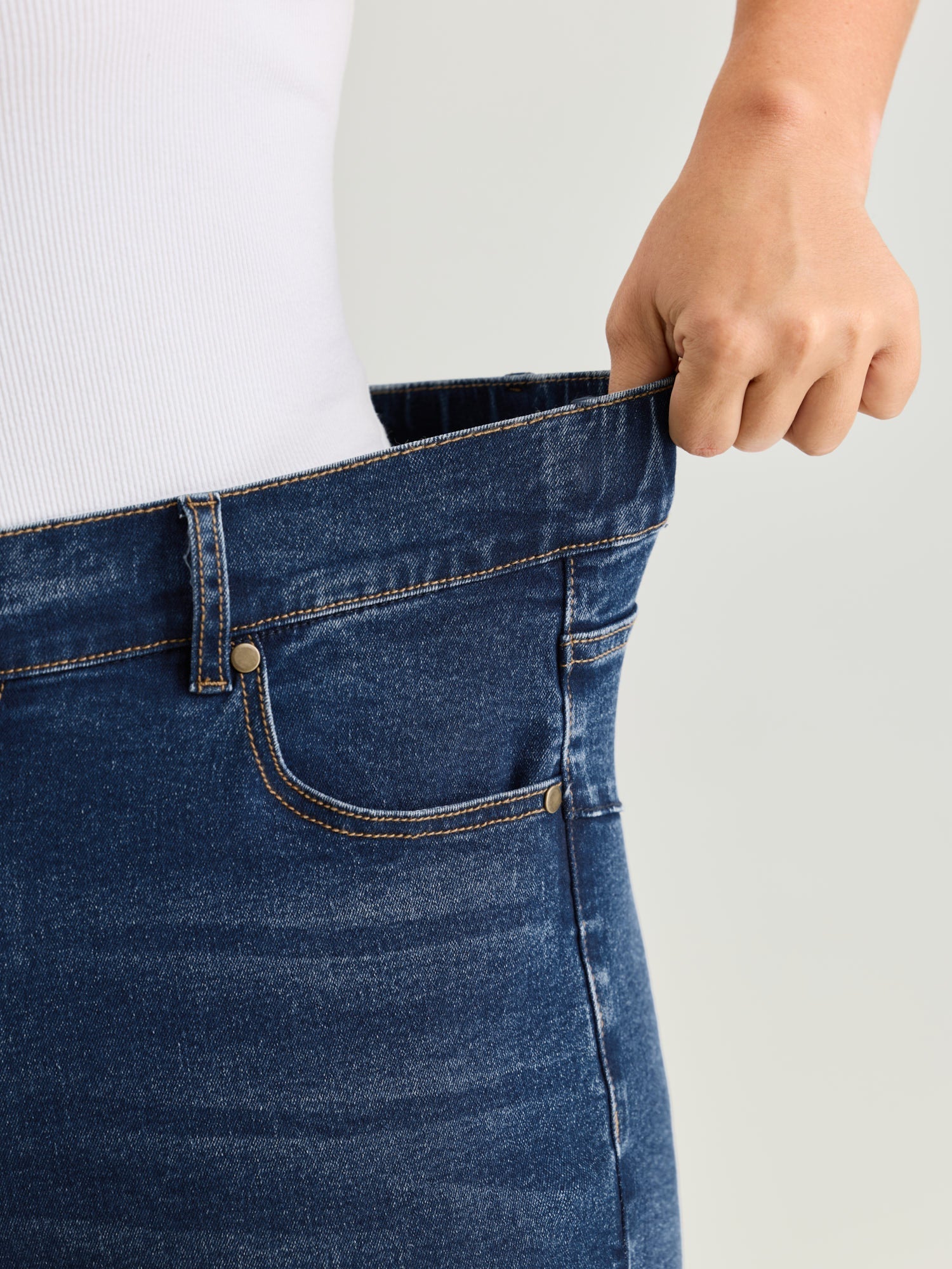 Hip Lifting No Gap Waist Skinny-Fit Denim Shorts