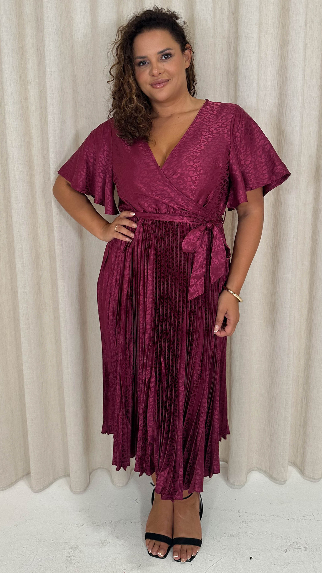 CurveWow Short Sleeve Pleated Midi Dress Wine Animal
