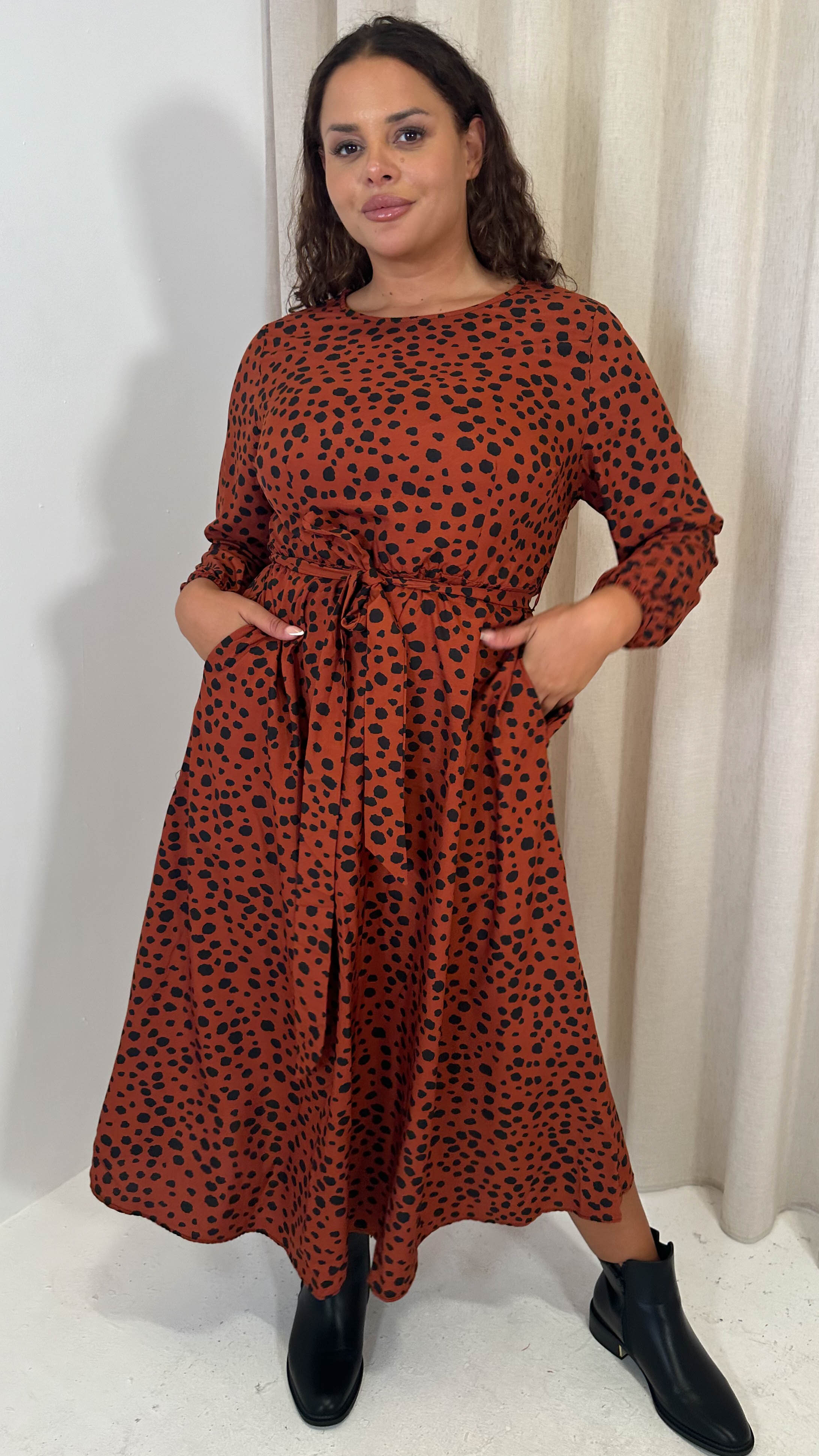 CurveWow Tie Waist Crew Neck Midi Dress Rust Spot