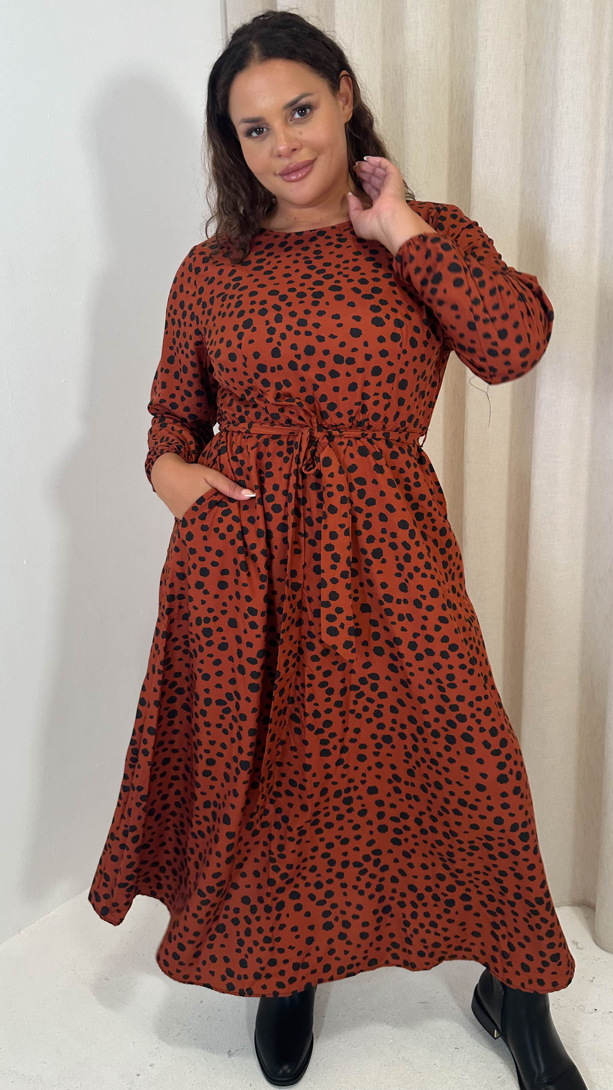 CurveWow Tie Waist Crew Neck Midi Dress Rust Spot