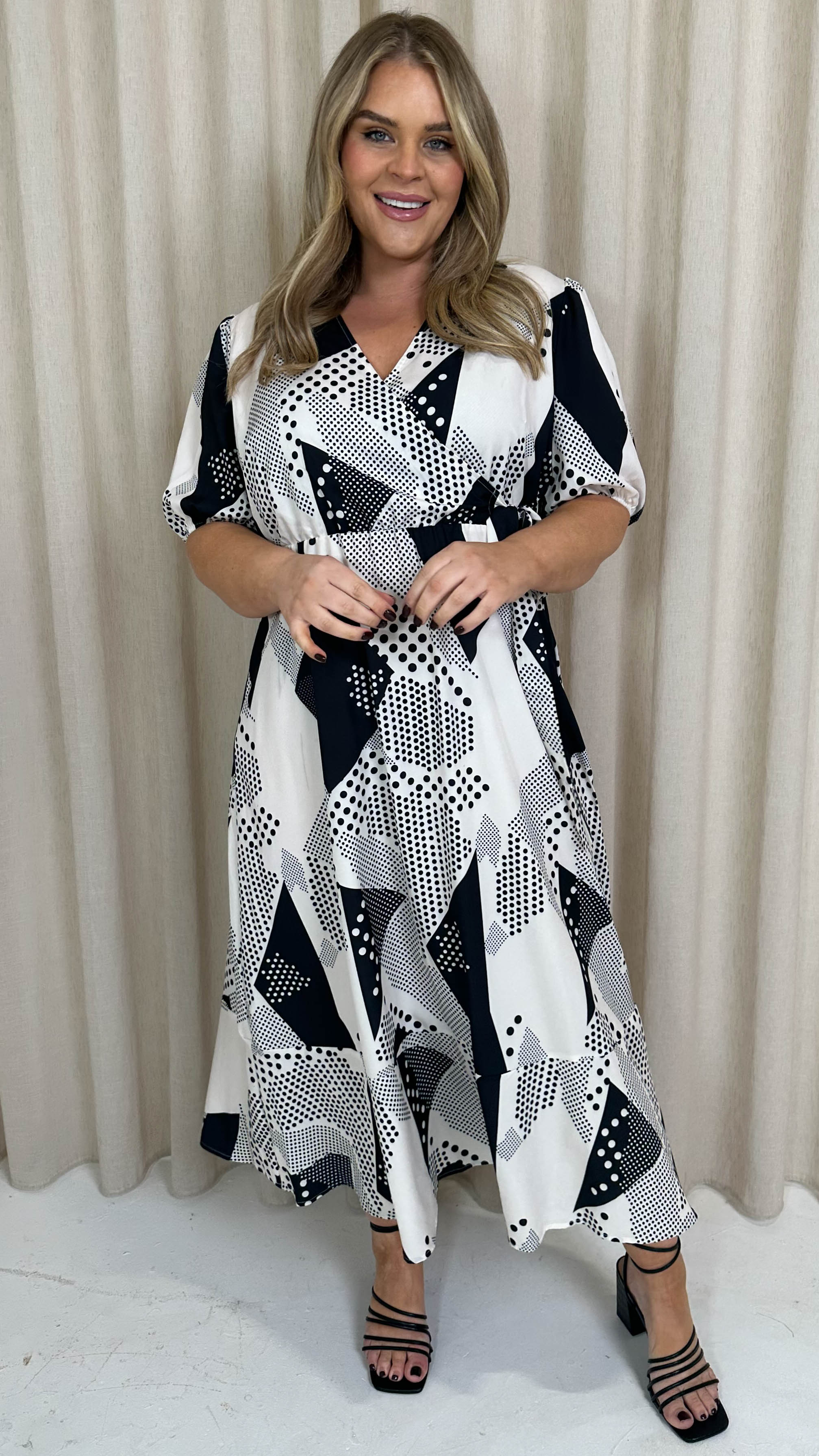 CurveWow Puff Sleeve Wrap Dress Mono Spot