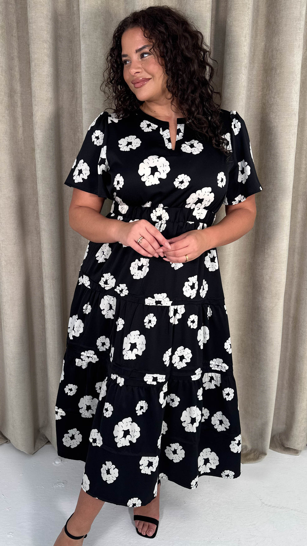 CurveWow Notch Neck Midi Dress Mono Floral Print