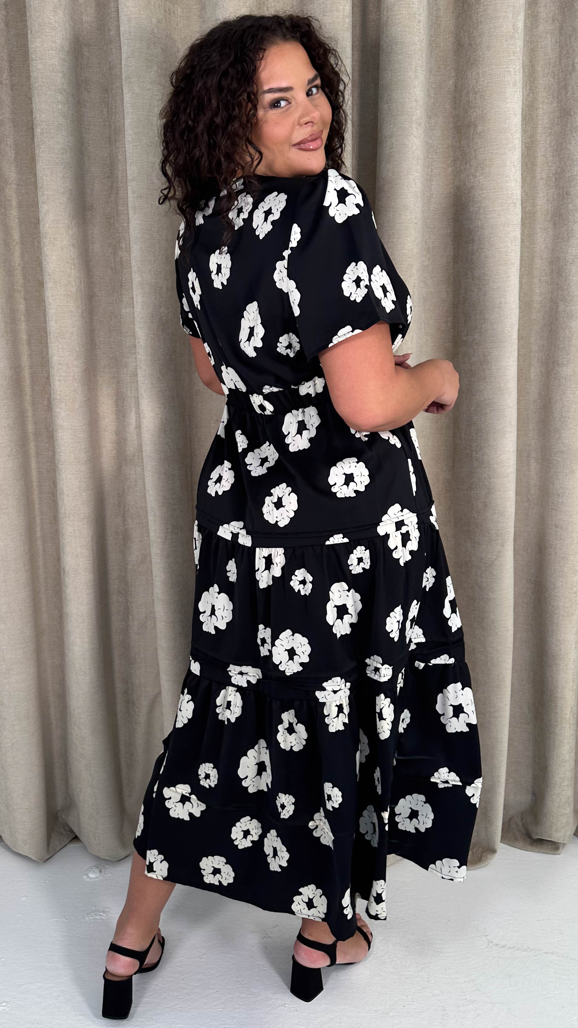 CurveWow Notch Neck Midi Dress Mono Floral Print
