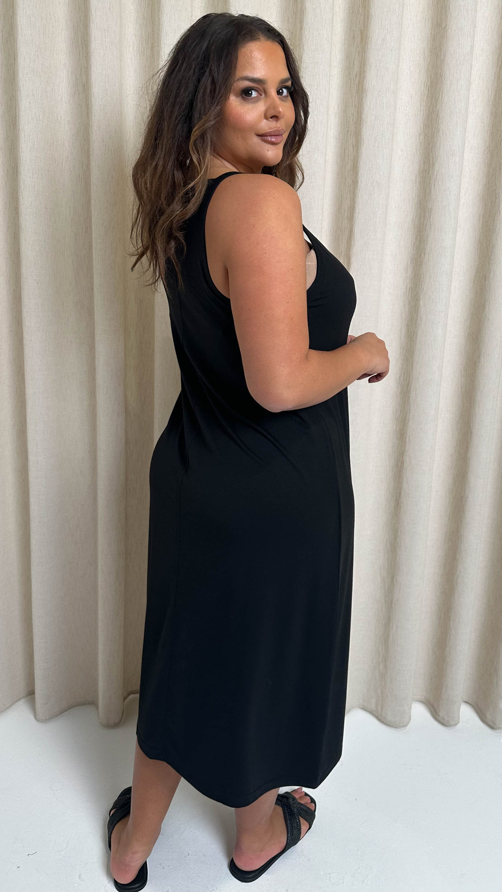 CurveWow Basic Midi Dress Black