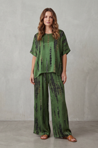 Marie – Abstract Print Detail – Wide-Leg Lounge Set