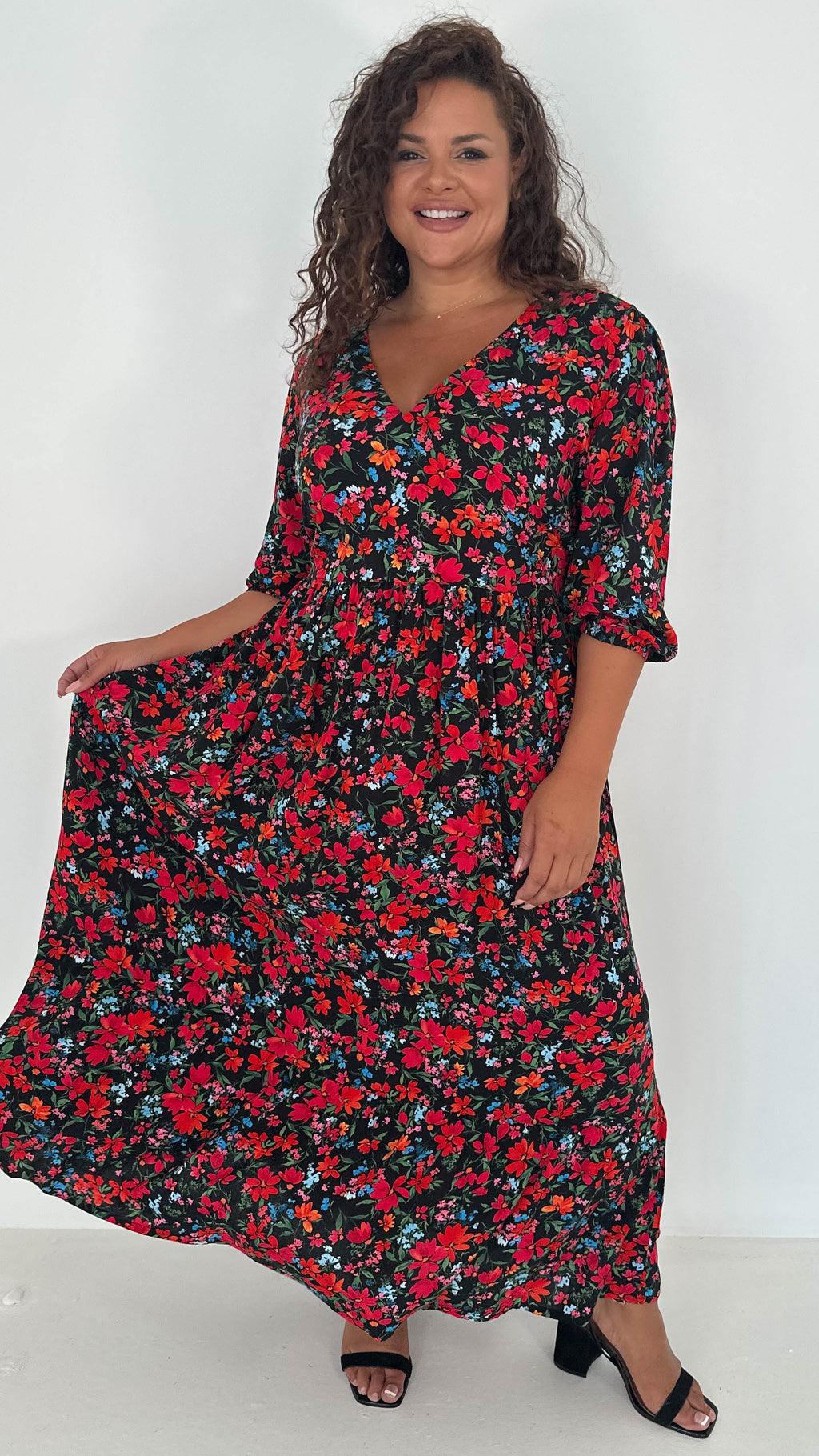 CurveWow Tiered Vneck Balloon Sleeve Maxi Dress Black Multi