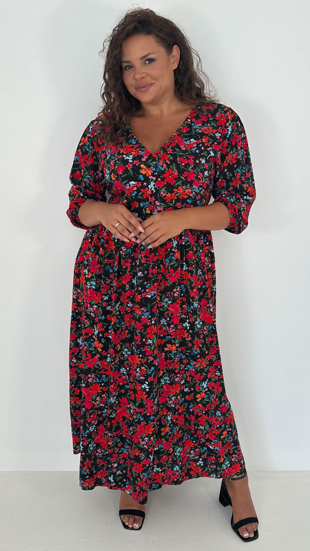 CurveWow Tiered Vneck Balloon Sleeve Maxi Dress Black Multi
