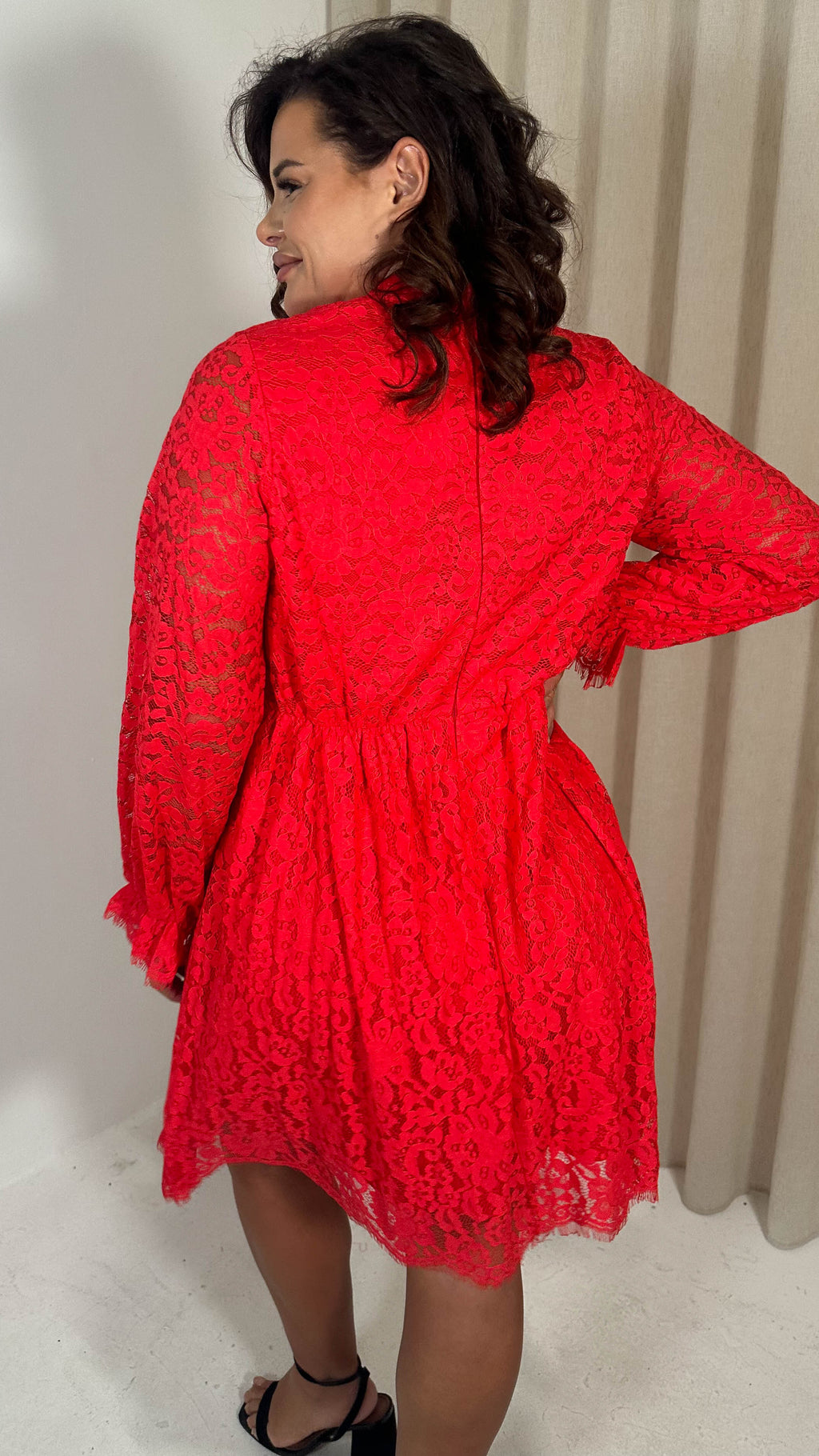 CurveWow Lace Keyhole Shift Dress Red