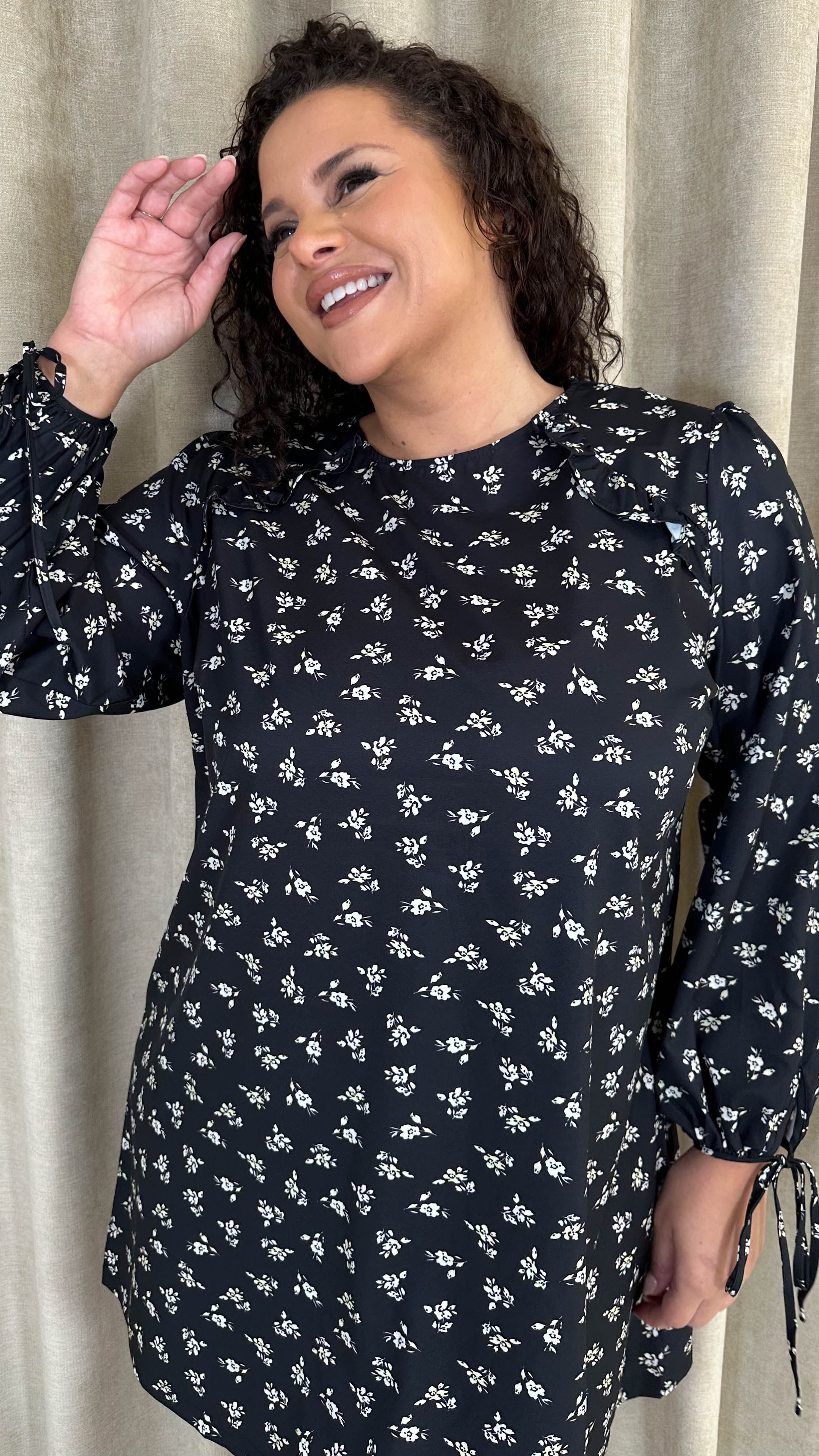 CurveWow Printed Tie Sleeve Shift Dress Black Floral