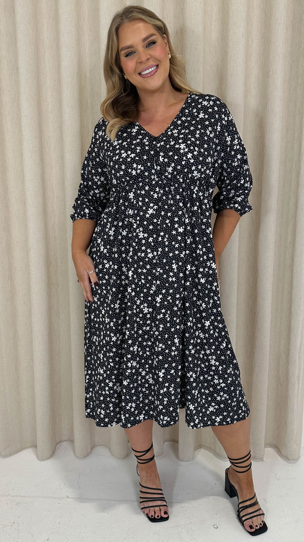 CurveWow Button Front Midi Dress Black Ditsy
